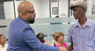 Benicio Robinson Jr. exige solución para la devolución de fondos a docentes jubilados