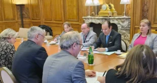 Canciller Martínez-Acha representa a Panamá en la Cumbre Mundial sobre Inteligencia Artificial y se reúne con la OCDE
