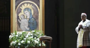Papa Francisco Continúa Estable pero Requiere Máscara Respiratoria Nocturna