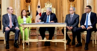 Presidente Mulino firma ley de reformas a la Seguridad Social después de meses de debate