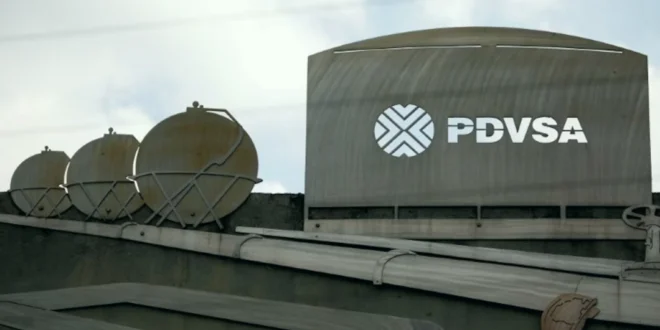 Trump Impone Drástico Arancel del 25% a Países que Compren Petróleo Venezolano