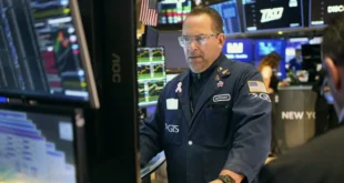 Wall Street cierra en positivo y rompe racha negativa de cuatro semanas