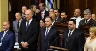 Yamandú Orsi asume la presidencia de Uruguay con un llamado a la libertad, la verdad y la justicia