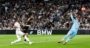 Real Madrid tropieza ante el Valencia y se aleja del título