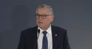 Contralor suspende salarios a docentes en huelga: Más de 15 mil afectados