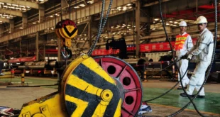 Crisis Económica en China: La Producción Industrial cae por Cuarto Mes Consecutivo