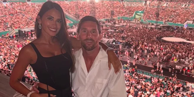 Lionel Messi y Antonela Roccuzzo Causan Sensación en Concierto de Coldplay en Miami