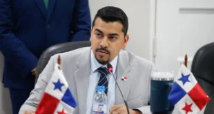 Palacios acusa al Ejecutivo de presionar para imponer a Dana Castañeda en Credenciales