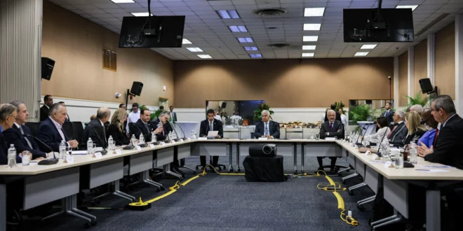 Panamá apuesta por el futuro: Mulino y la directiva del Canal anuncian inversión histórica de B/.8,500 millones