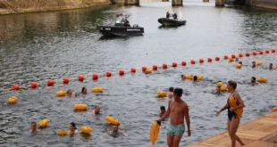 París Hace Historia: El Río Sena Abre Sus Aguas a los Bañistas Después de un Siglo