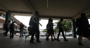 Paro docente: Estudiantes en peligro de quedar fuera de ingresar a la universidad