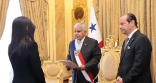 Presidente Mulino recibe Cartas Credenciales de Siete Embajadores