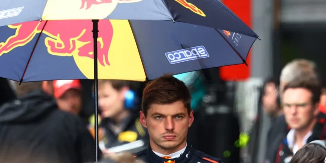 Verstappen Critica duramente a la FIA tras la demora en la largada del GP de Bélgica