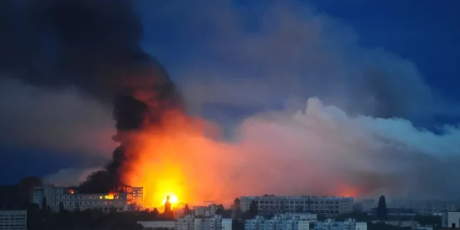 Escalada en Ucrania: Ataques con Drones Ucranianos Impactan Profundo en Territorio Ruso