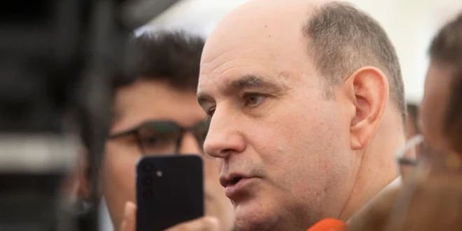 Ministro Chapman Destaca Saldo Fiscal Positivo tras 14 Años y Menor Presión por Deuda