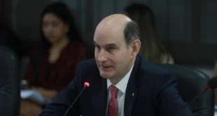 Ministro Chapman presenta ante Diputados el Proyecto de Presupuesto General del Estado 2026.