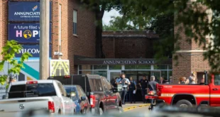 Minneapolis en Luto: Tiroteo en Escuela Católica Deja Niños Muertos y Heridos