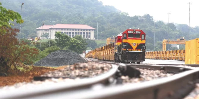 Propuesta de Derogar Concesión del Ferrocarril Enciende Alarmas en el Sector Marítimo Panameño