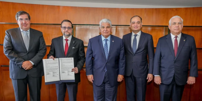 ¡Regresa Chiquita a Panamá! Presidente Mulino Concreta Acuerdo Histórico para Bocas del Toro