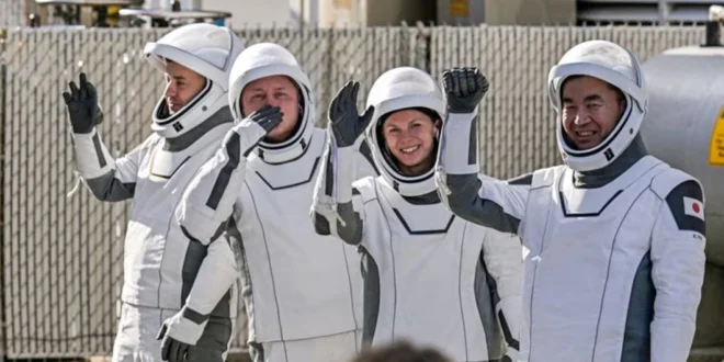 SpaceX Logra Hazaña Espacial: 4 Astronautas llegan a la EEI en 15 Horas