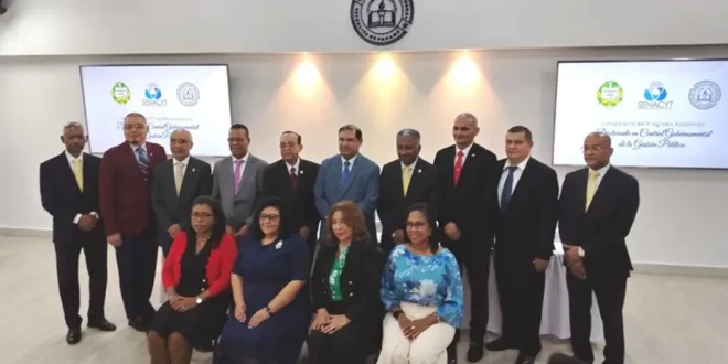 Universidad de Panamá lanza doctorado en Control Gubernamental con apoyo de Contraloría y Senacyt