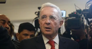 Uribe Frente al Veredicto: Colombia espera una Decisión con Eco Electoral y Judicial