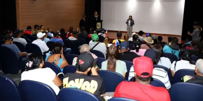 Alcaldía de Panamá Suspende Desalojos de Microempresarios y Abre Mesa de Diálogo