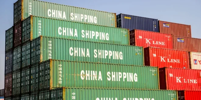 Exportaciones Chinas en Crisis: ¿Aranceles de Trump Causan Desaceleración Económica?