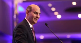 Ministro Chapman Abierto al Diálogo sobre Presupuesto 2026, Descartando Aumentos Significativos
