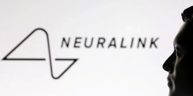 Neuralink Alcanza un Nuevo Hito: 12 Implantes Cerebrales Activos y Más de 15,000 Horas de Uso