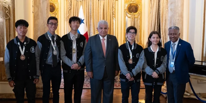 Panamá Celebra a sus Jóvenes Estrellas de la Astronomía tras su Triunfo en la Olimpiada Latinoamericana