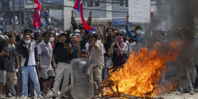 Tragedia en Nepal: Protestas por Prohibición de Redes Sociales Dejan al Menos 17 Muertos y 145 Heridos