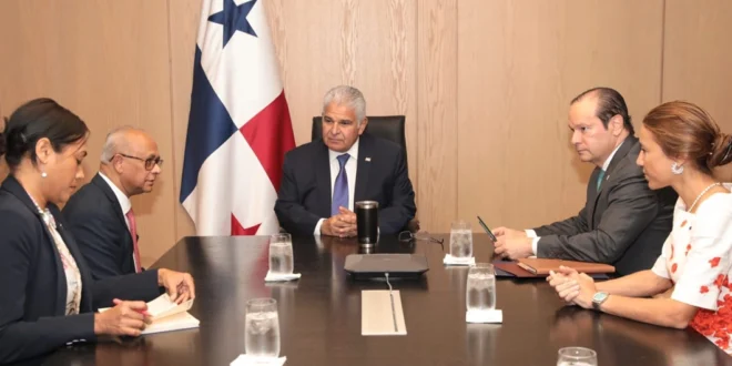 Encuentro Clave en Panamá: El presidente José Raúl Mulino se Reúne con Luis Almagro para Abordar la Agenda de la OEA