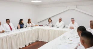 Presidente Mulino se compromete a apoyar proyectos locales en Colón tras reunión con representantes