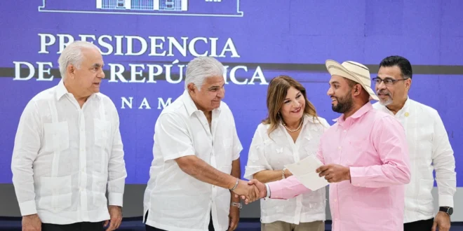 Productores de arroz y cebolla beneficiados por programas de la Administración Mulino