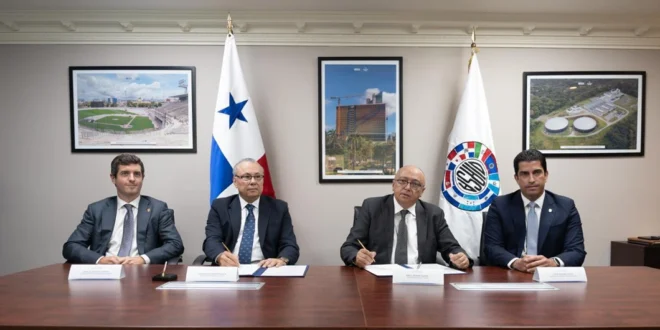 Representantes de ARAP y OIRSA firmando convenio de trazabilidad pesquera en Panamá