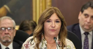 Sesión del Gabinete de Panamá presentando el programa social Latidos del Barrio.