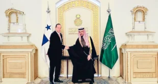 Reunión diplomática de alto nivel entre representante de Panamá y Arabia Saudita en Riad