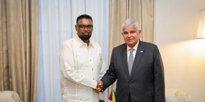 El Presidente Mulino recibe al mandatario de Guyana en el Palacio de las Garzas para firmar acuerdos de cooperación