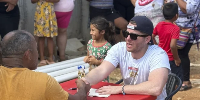 Mayer Mizrachi cumple a Paso Blanco y lleva agua potable a más de 3,000 residentes tras 20 años de espera