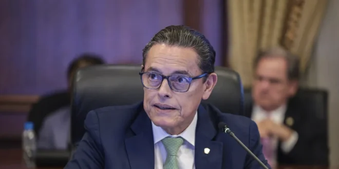 Ministro Ábrego firma en Miami acuerdo internacional contra el narcotráfico