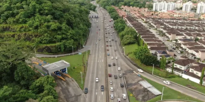 Panamá invertirá $300 millones en ampliación de Corredor Sur hasta Tocumen sin subir tarifas
