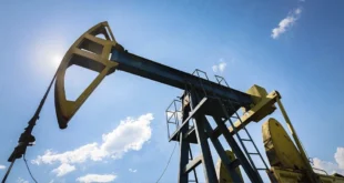 Petróleo supera los $100 por temor a guerra prolongada en Irán