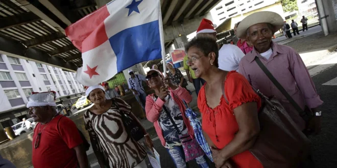 Proponen subir pensiones a $600 con fondos del tránsito de contenedores