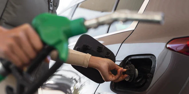 Secretaría Nacional de Energía incorpora prima de riesgo en el combustible tras crisis en Medio Oriente