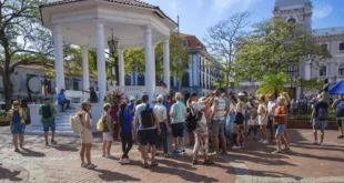 Turismo en Panamá rompe la barrera de los 3 millones de visitantes en 2025