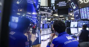 Wall Street abre en rojo tras ofensiva contra Irán y el Dow Jones cae 1.04 %