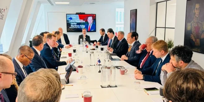 Martínez-Acha posiciona a Panamá en Londres como el “Hub de los Hubs” ante inversionistas británicos