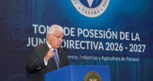 Presdiente Mulino resalta avances en economía, turismo y logística durante acto en la Cámara de Comercio