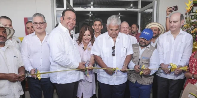 Mulino inaugura tienda del IMA en Las Tablas para acercar alimentos a bajo costo
